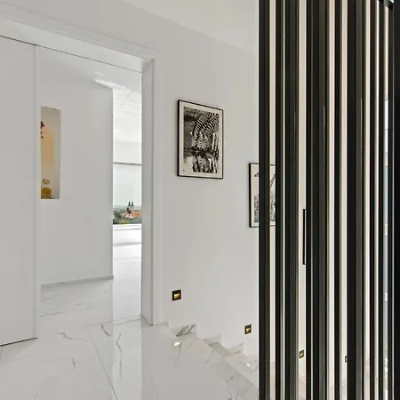 Bel - Modern With Pool Vikendica *