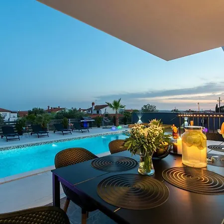 Bel - Modern With Pool Medulin