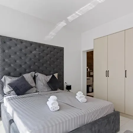 Vikendica Bel - Modern With Pool Medulin