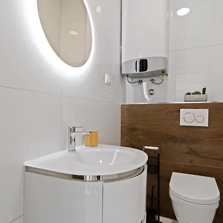 Bel - Modern With Pool *